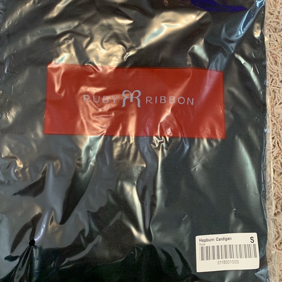 New Ruby Ribbon Hepburn Cardigan Size S. - Picture 2 of 2